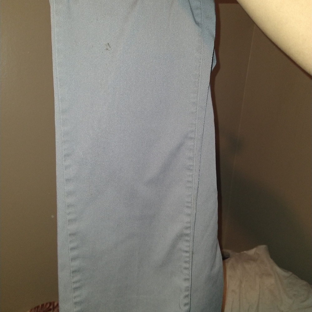 Clothes - Picture 5 of 16